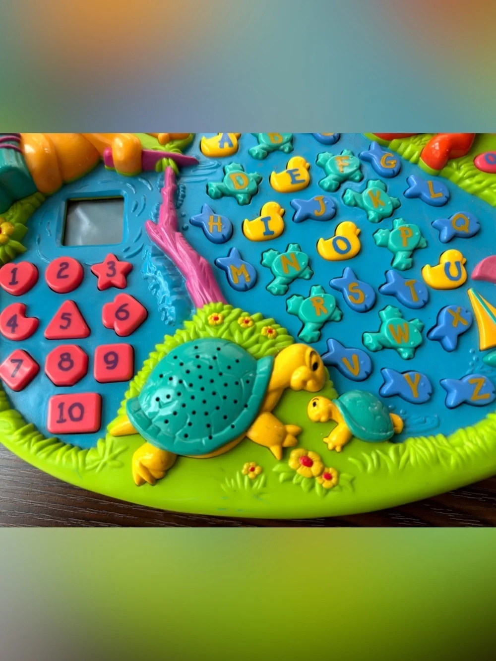 Vintage lovely Disney Winnie The Pooh Learning Pond Vintage in good condition